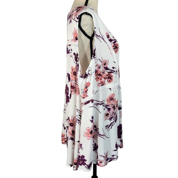 Lane Bryant SZ 24 Babydoll Top Floral Sleeveless V-Neck Crochet Accent Hi-Low - Picture 3 of 8